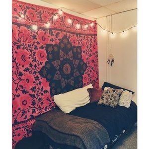 ✨Urban outfitters tapestry✨